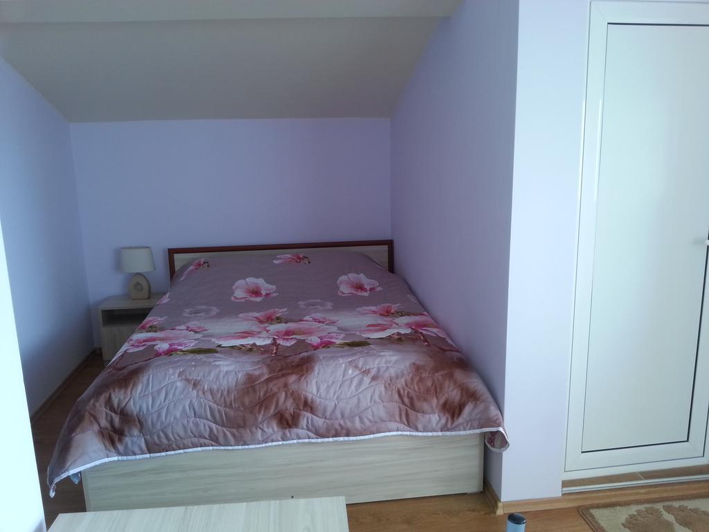 Guest House Emi Balcic Exterior foto