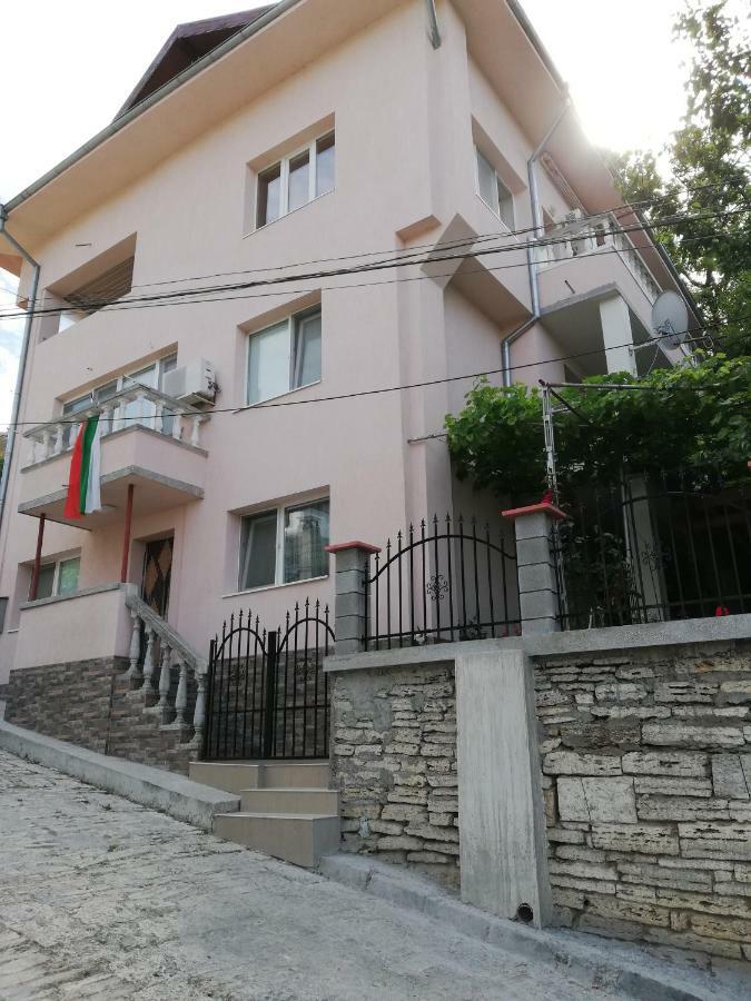 Guest House Emi Balcic Exterior foto