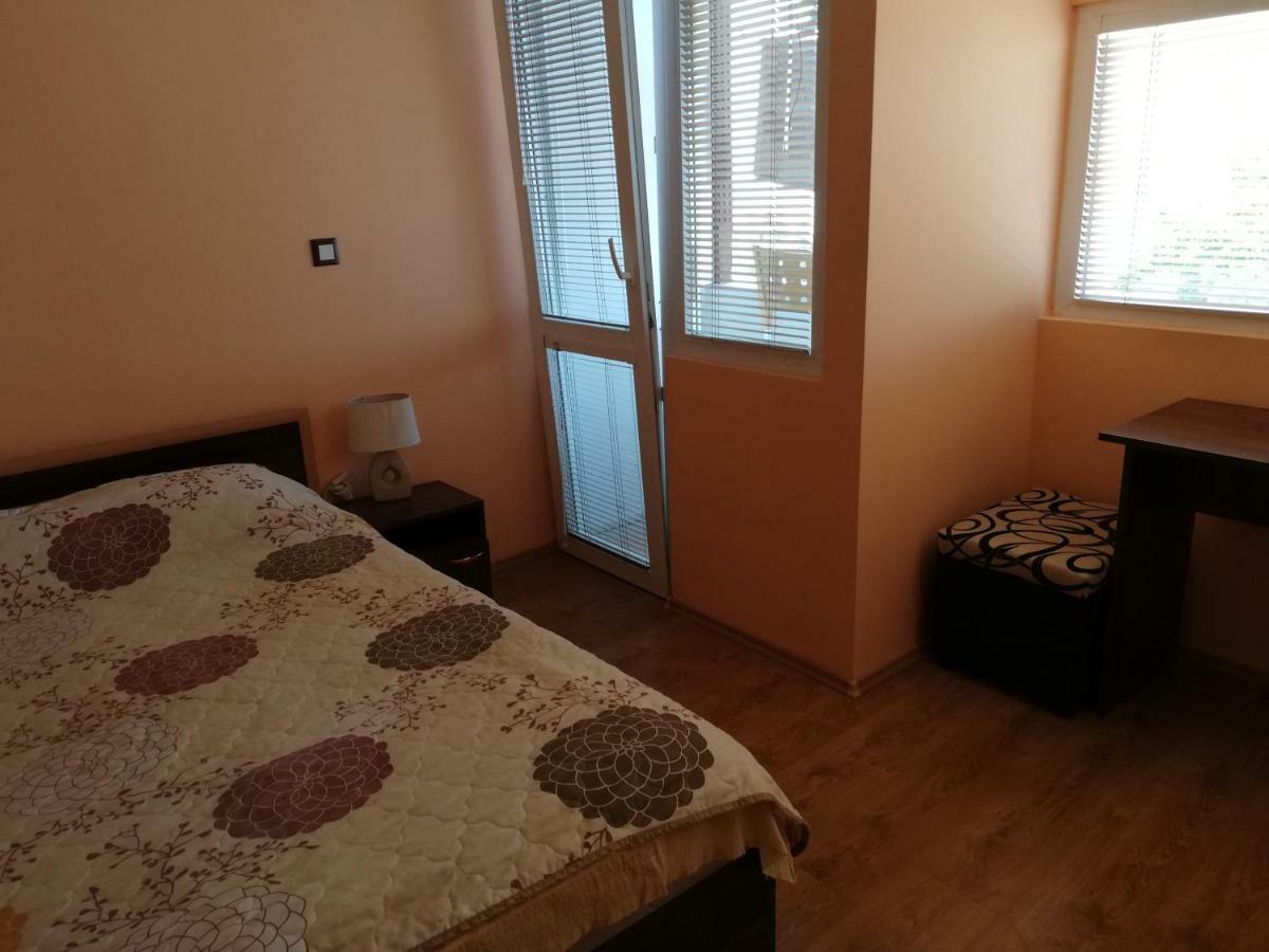 Guest House Emi Balcic Exterior foto